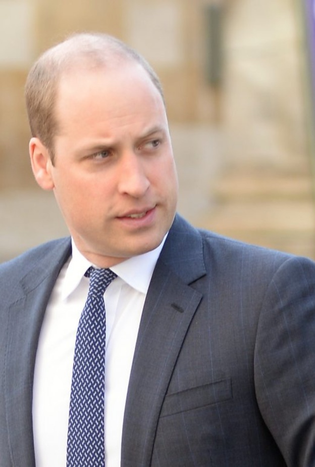 الأمير وليام قادم مروحية الاسعاف الجوي لإنقاذ مراهق