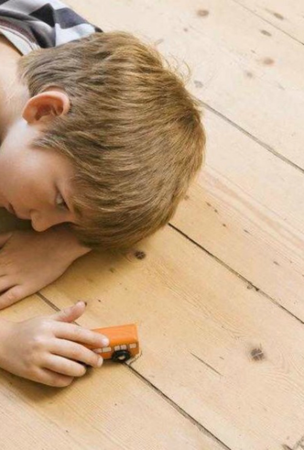 متى يترك الطفل في المنزل لوحده وما هي أهم الاحتياطات