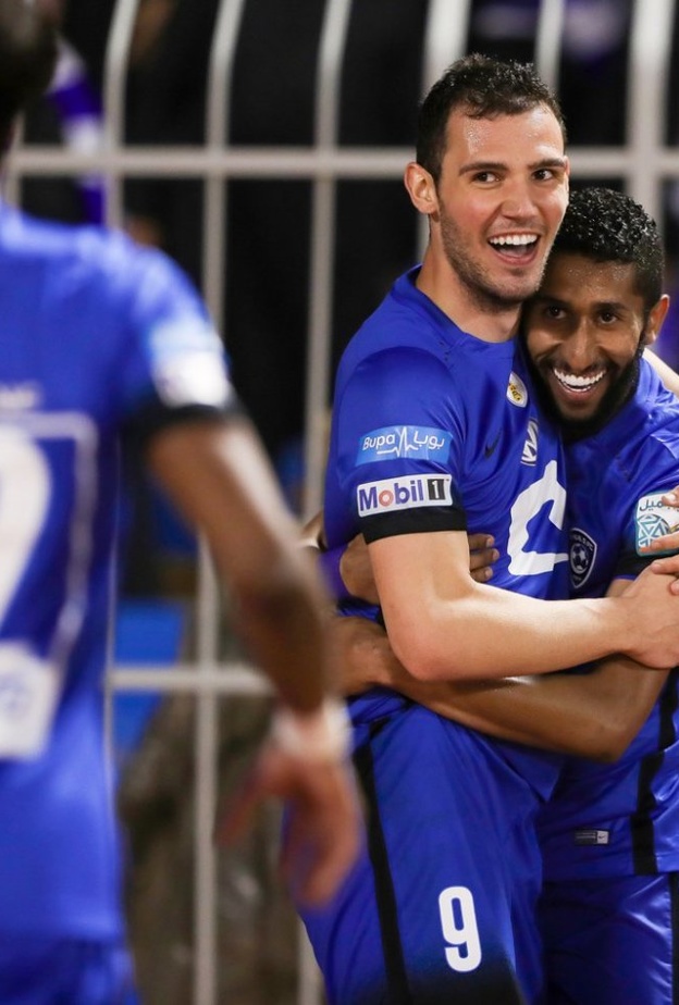 الهلال يتصدر الدوري السعودي