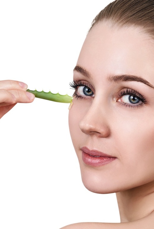 الصبار يعالج حروق الشمس.