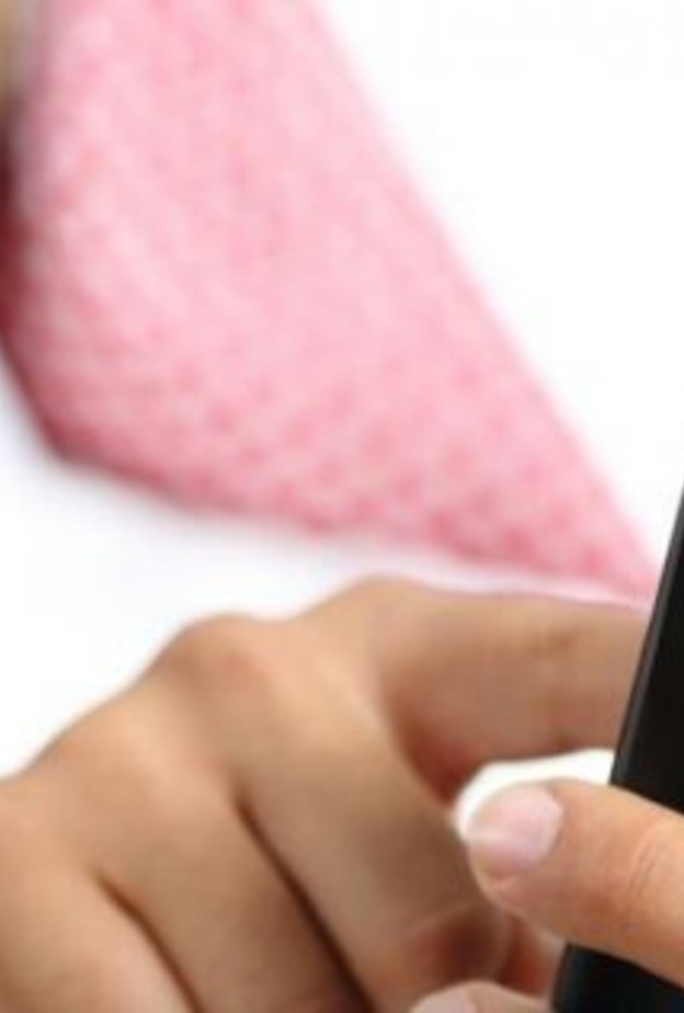 سعودي يعرض سالفة للبيع في مزاد