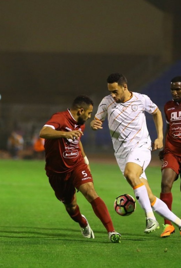 لفيصلي يعمق أزمة الشباب في الدوري السعودي