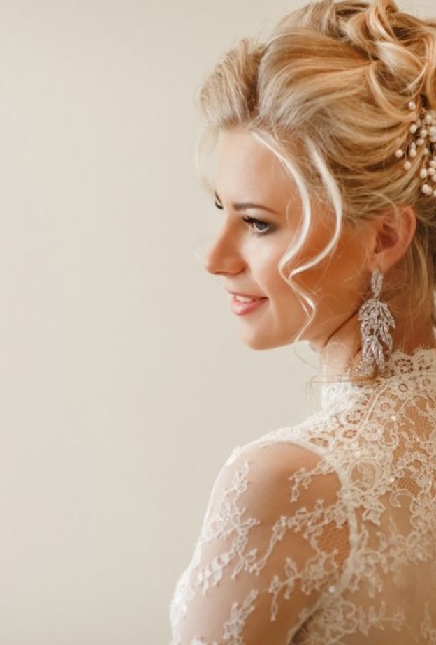 كيف يمكنني اختيار فستان الزفاف المثالي لشكل جسدي