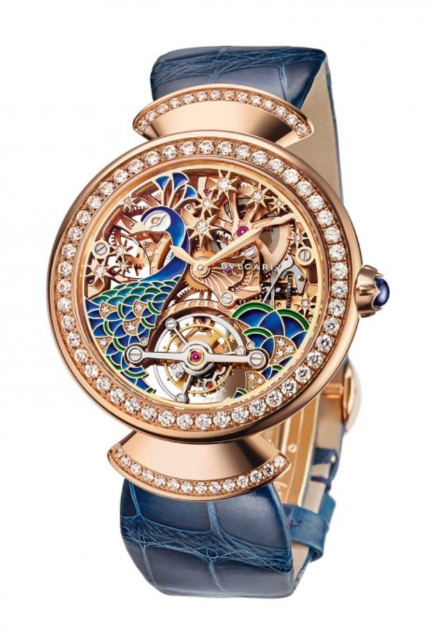 ساعات LVCEA القمرية الجديدة من بولغاري