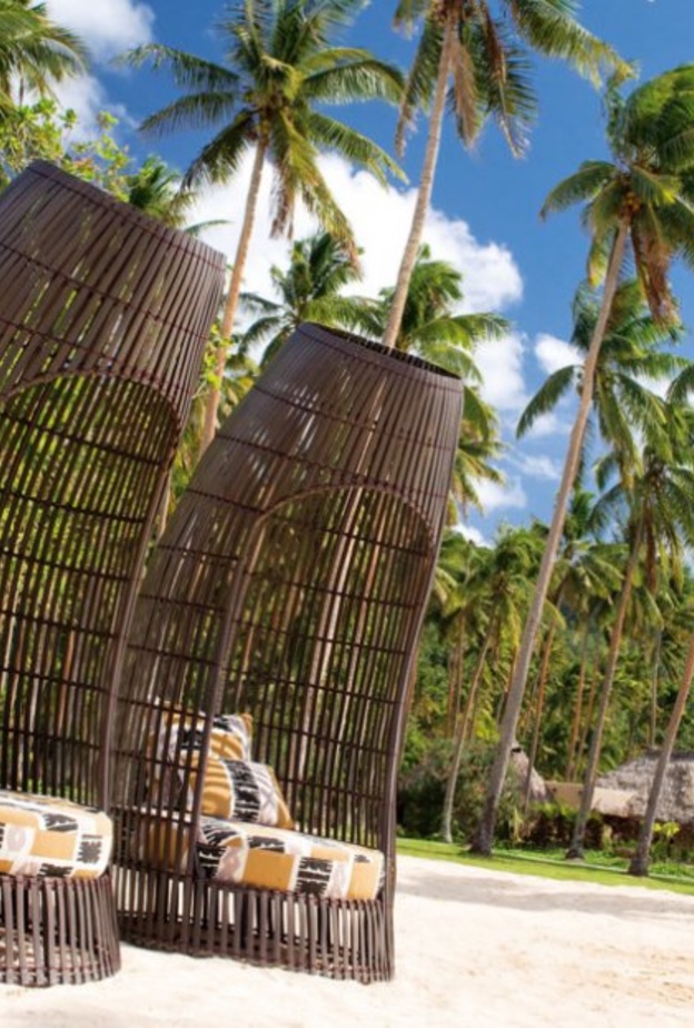 منتجع Laucala Island – مسبح في فيلا على سفح الجبل