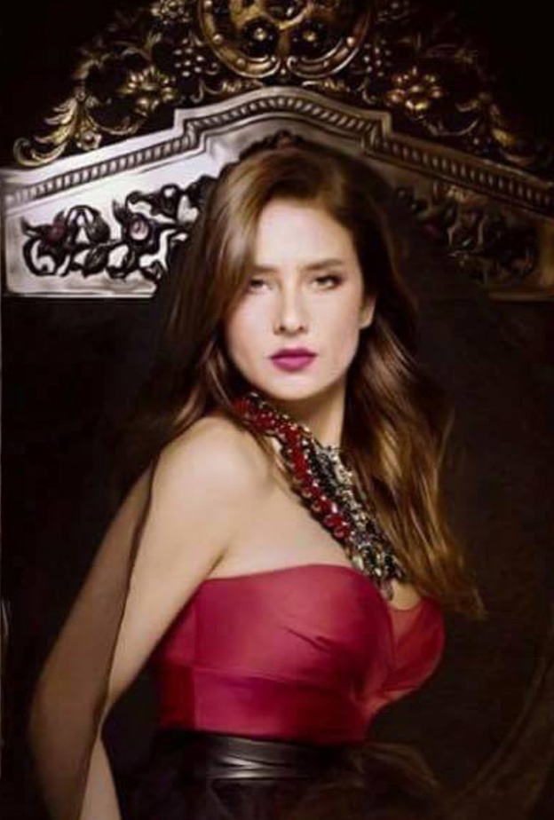  نيللى كريم فى تحت السيطرة