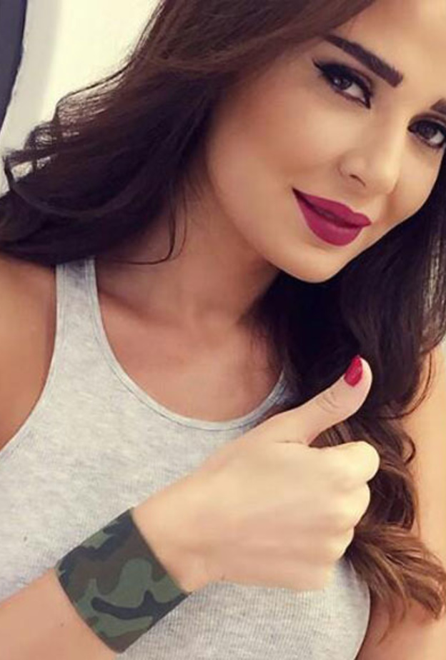 عطلة رومانسية لسيرين مع زوجها فريد رحمة