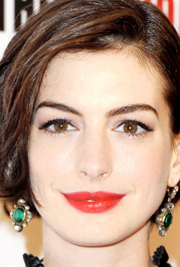 آن هاثاواي تعترف بإعجابها بكيم كارداشيان