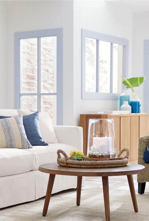 أثاث بأسلوب ريفي بسيط من Crate&Barrel