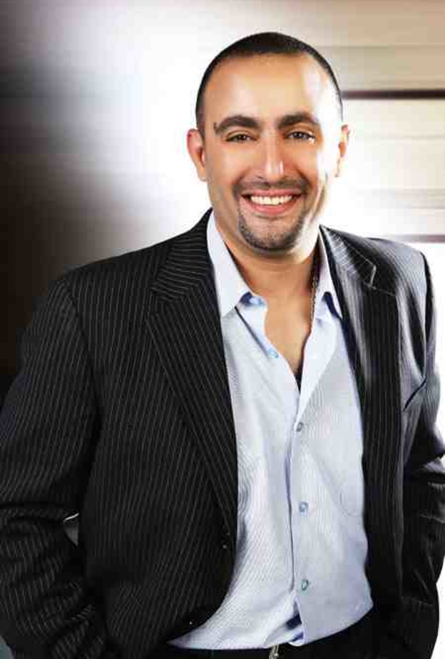 أحمد السقا غاب عن حفل حماه