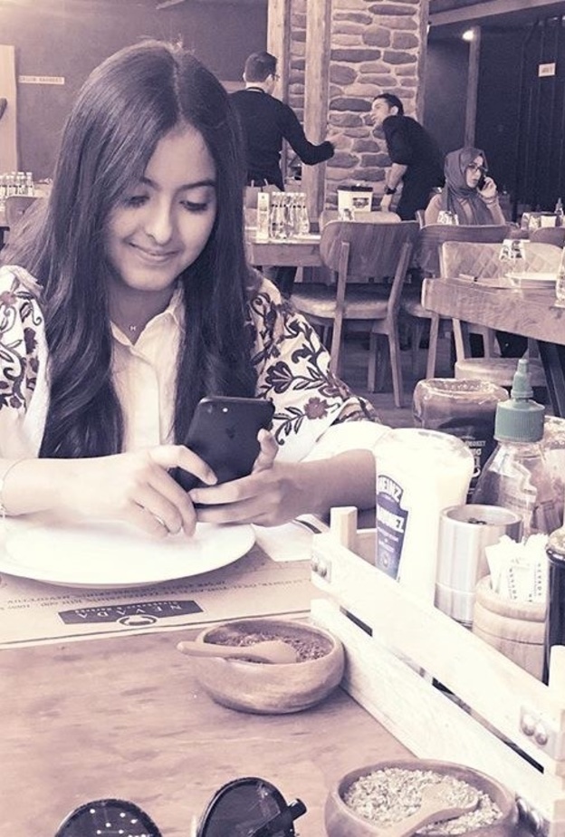 أخت أفنان الباتل المودل الطفولي الخاص لها 