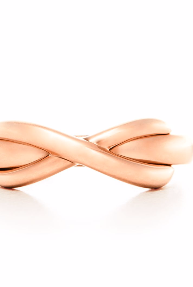 أسوارة تيفاني الجذابة