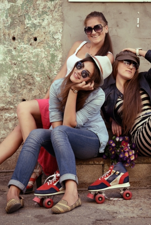 تحيةٌ إلى أصدقاء العمر