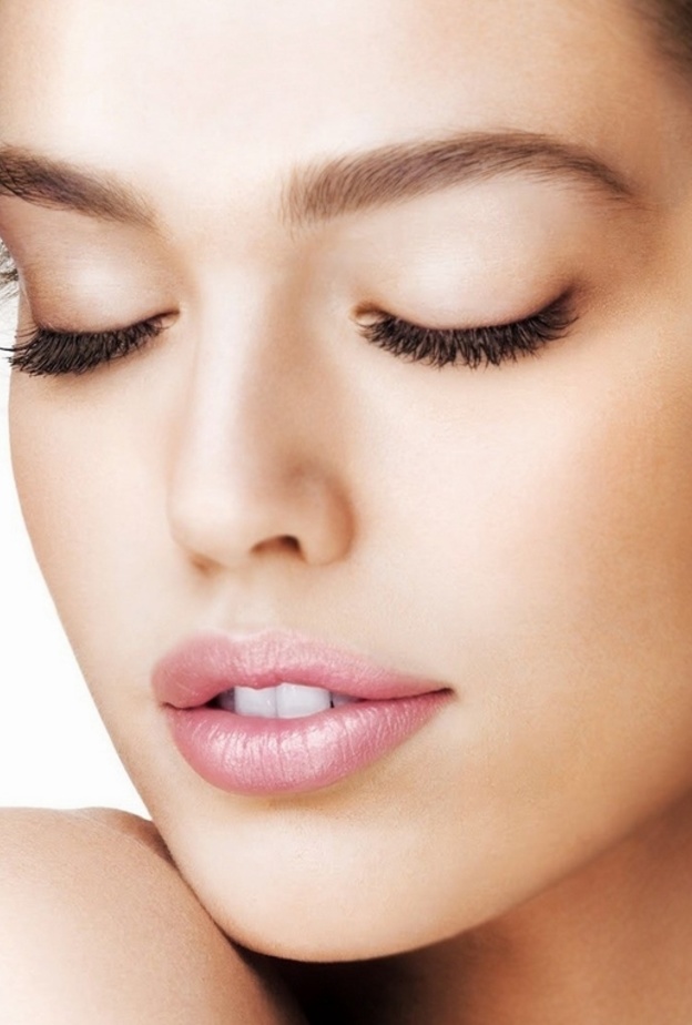 أطعمة تمنحك بشرة صافية ونضرة