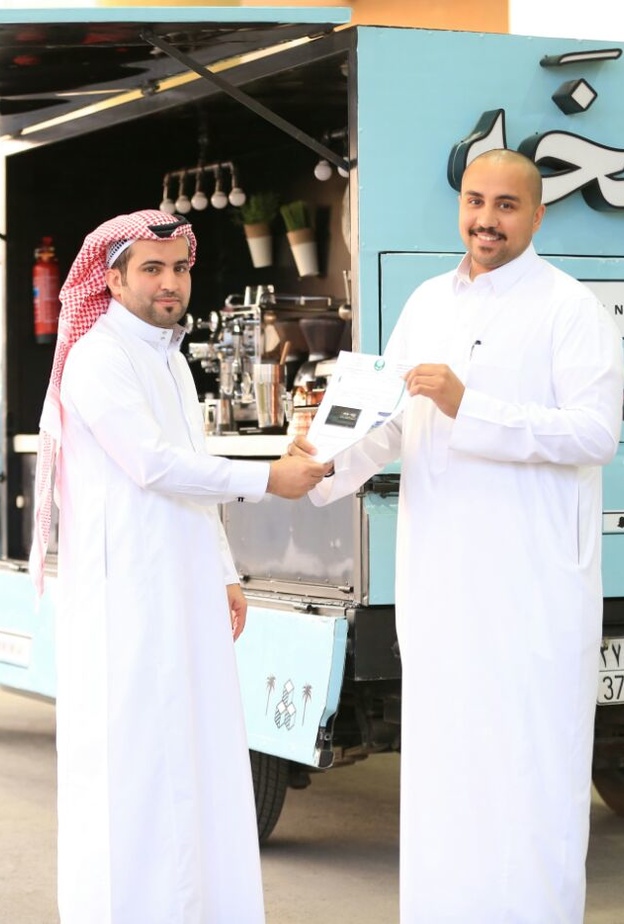 أمانة الرياض تدعم عربات الأطعمة