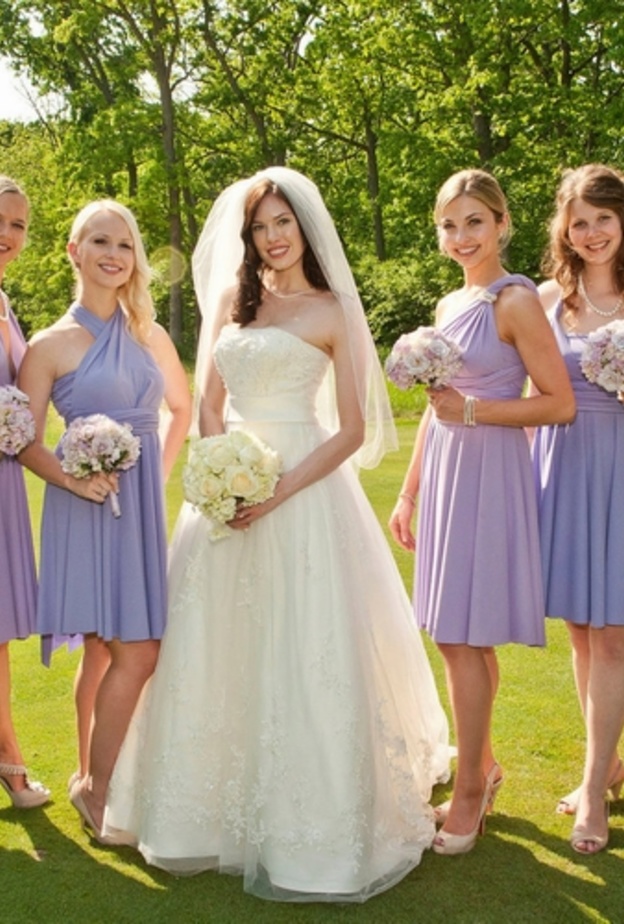  أناقة وصيفات العروس