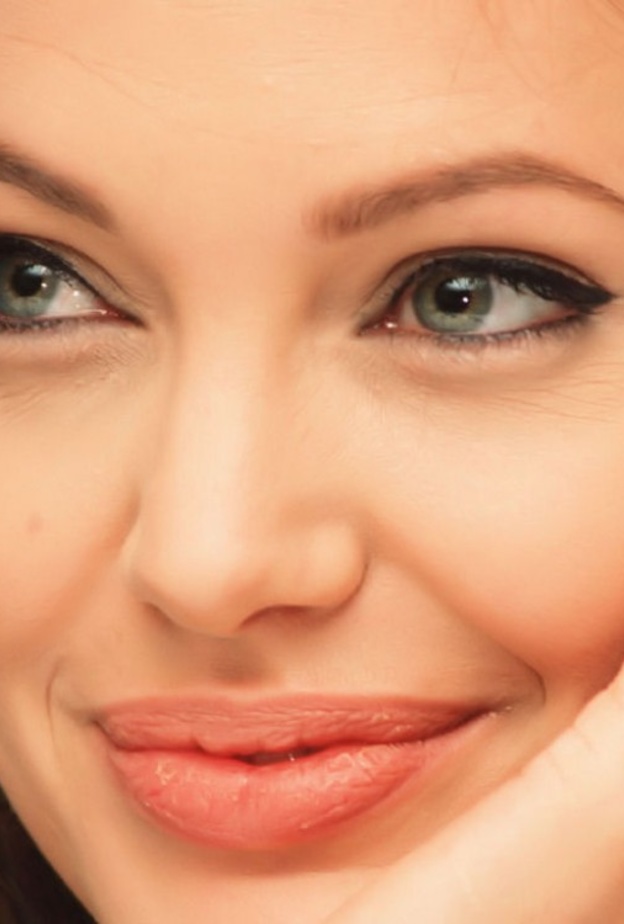 أنجلينا جولي