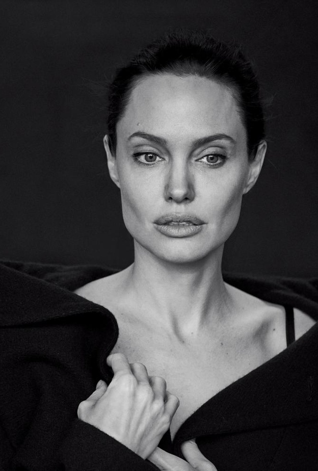أنجيلينا جولي (Angelina Jolie) في حالة صحية متردية