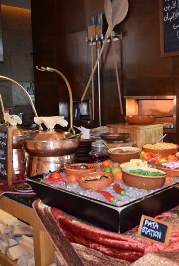 أنيس، فندق أنتركونتينتال فيستفال سيتي