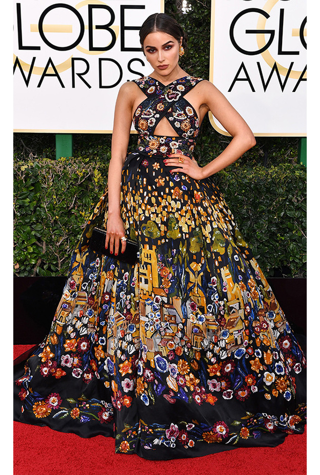 أوليفيا كولبو اختارت فستان معرق بالورود من زهير مراد