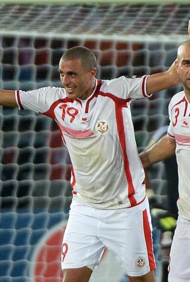 إيران تتصدر المجموعة الأولى