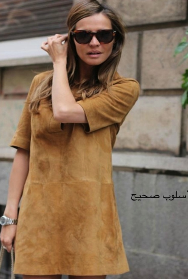 ابتعدي عن الدرجات اللونية القاتمة كالبني التي تجهلك تبدين أكبر سناً واستبدليها بالألوان العصرية كالبيج أو العسلي