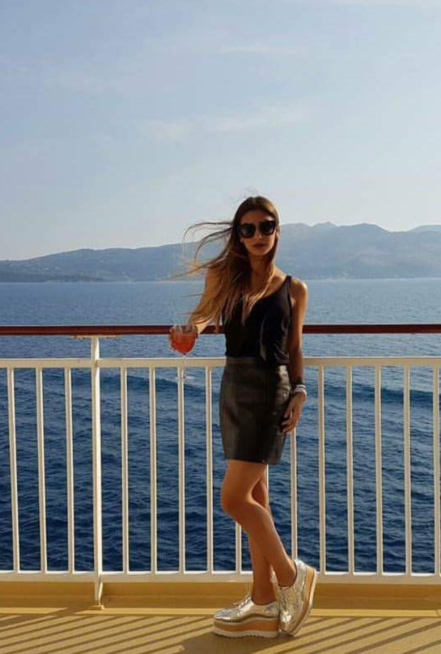 ابنة نوال الزغبي جميلة بحذاء ستيلا ماكارتني Stella Mccartney