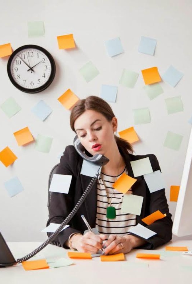 مخاطر ادمان العمل