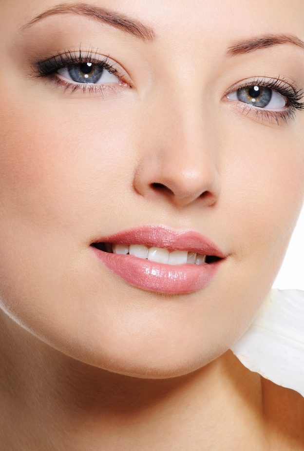 احصلي على بشرة ناعمة كالأطفال من خلال بعض المواد والماسكات الطبيعية