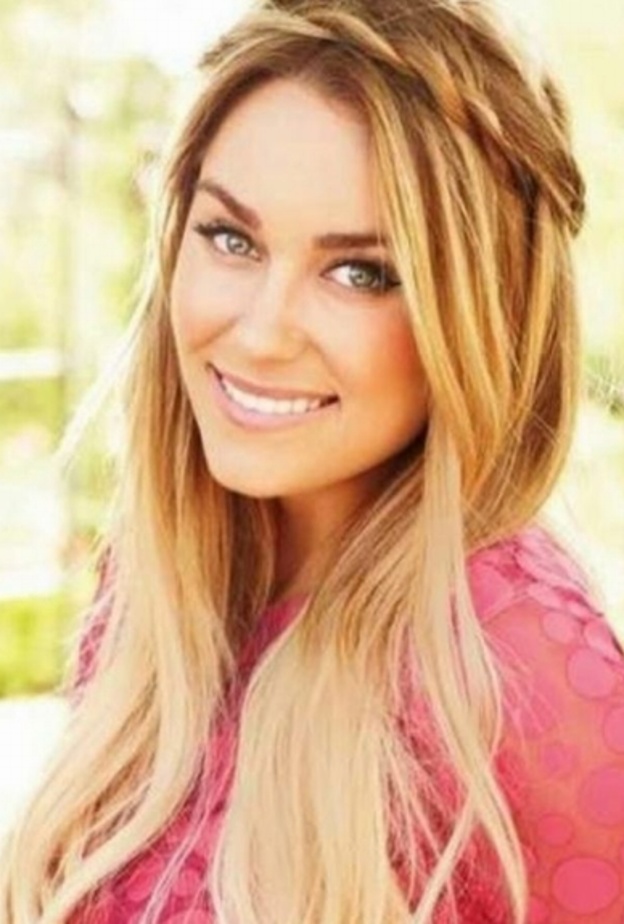 ضعي مكياج مميز عند خبيرة تجميل