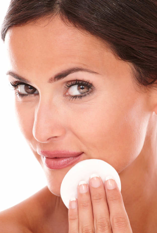 مستحضرات لتنظيف البشرة افضل هدايا يوم الام