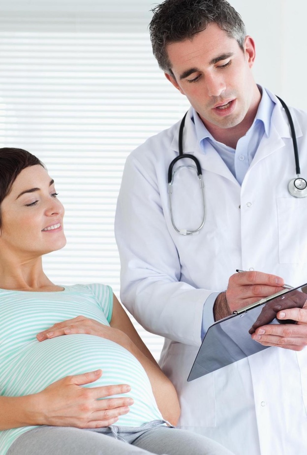استشارة الطبيب قبل السفر ، للتأكد من سلامة الجنين