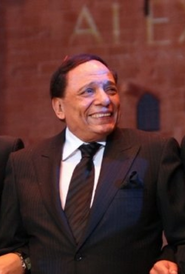 عادل فتح الباب لابنيه للعلم في المجال الفني