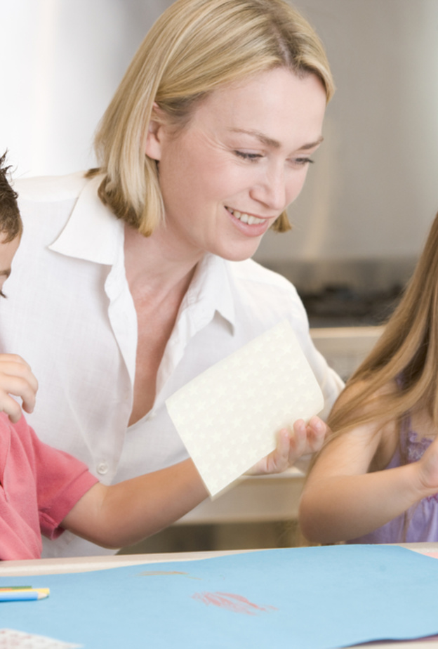 اصنعي دمية طفلك بنفسك من تصميمه وباقل التكاليف