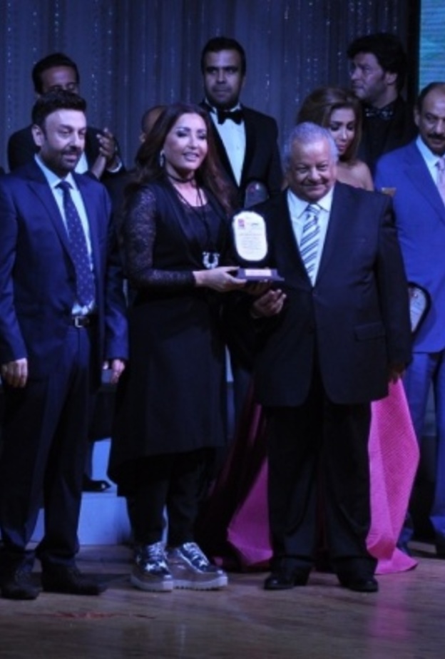 اطلالة طبيعية للفنانة لطيفة