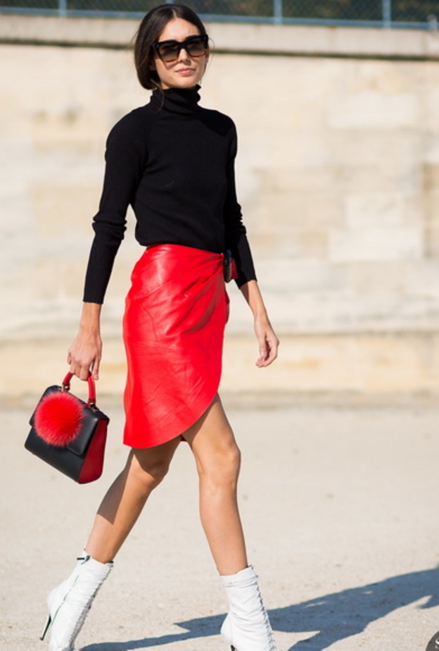  اطلالة رائعة مع تنورة الجلد