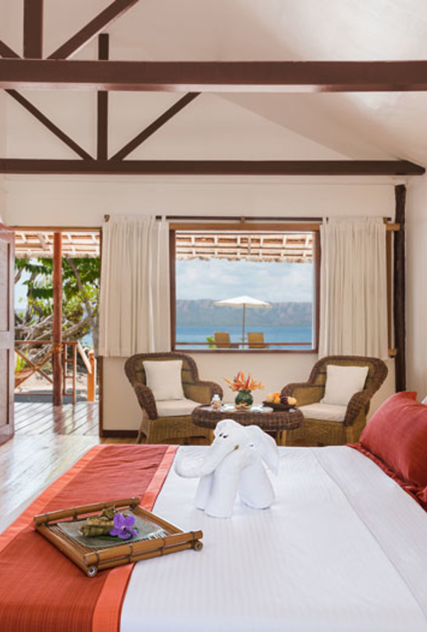 اطلالة على البحر من غرفة النوم