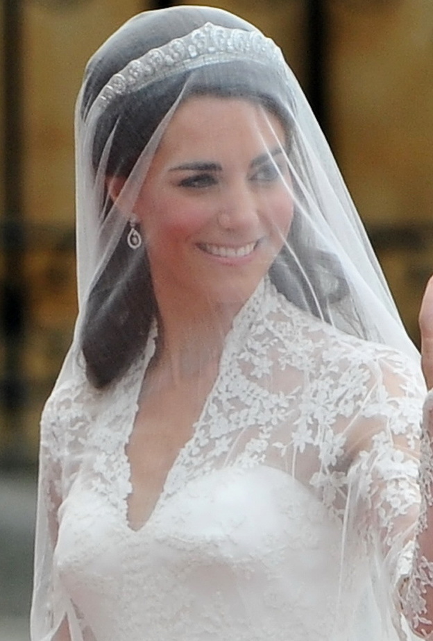 اطلالة كيت ميدلتون الملوكية في زفافها