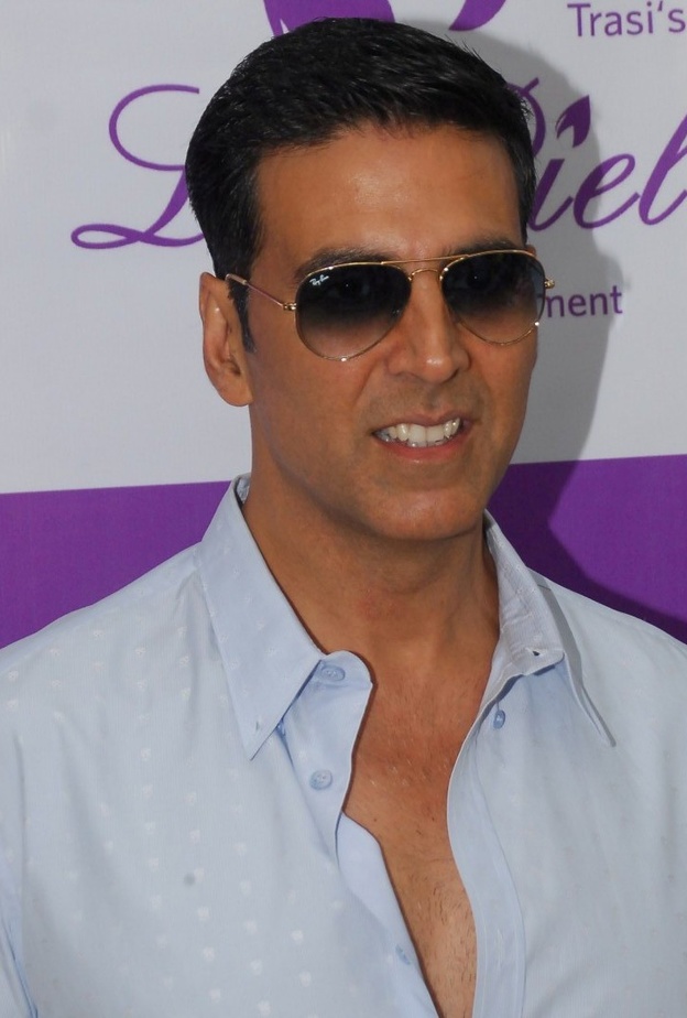 اكشاي كومار نشر فيديو شكر فيه نجوم بوليود