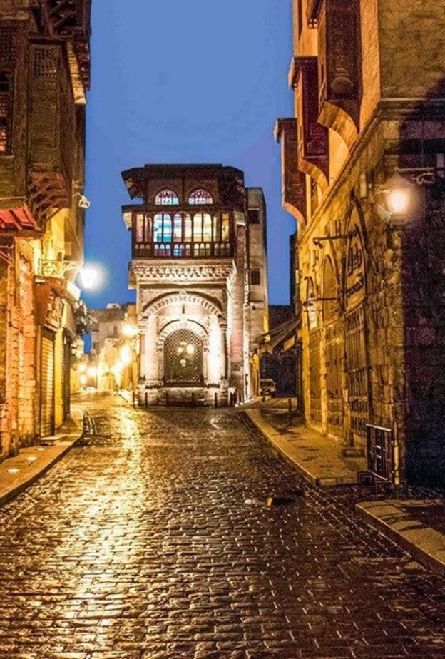 الآثار في شارع المعز لدين الله