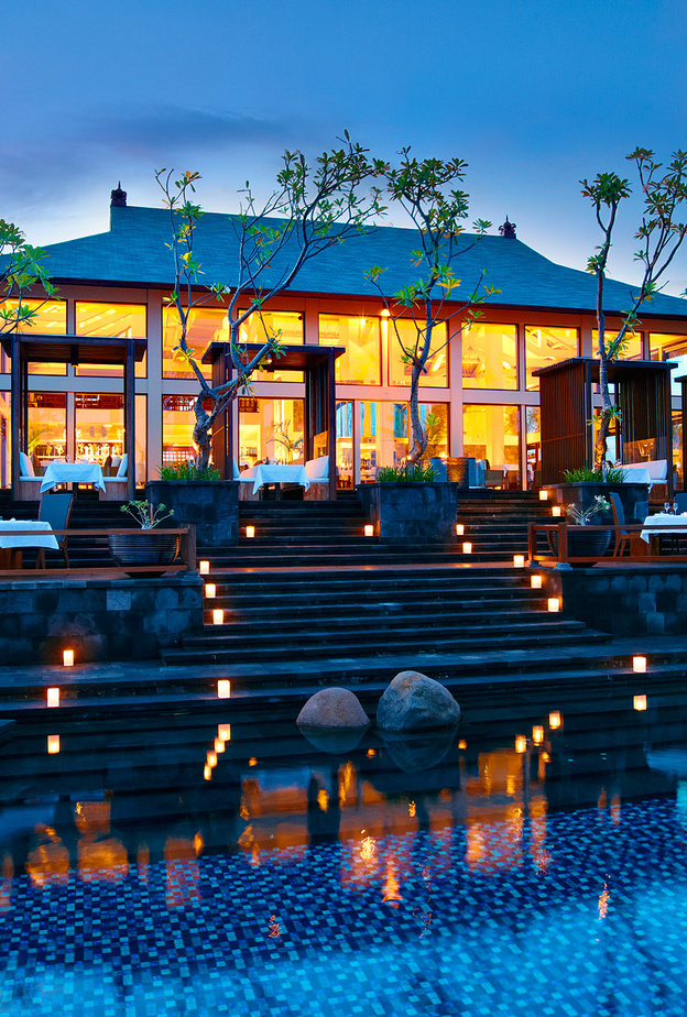 الأجواء الرومانسية في جزيرة بالي تجدب العرسان 