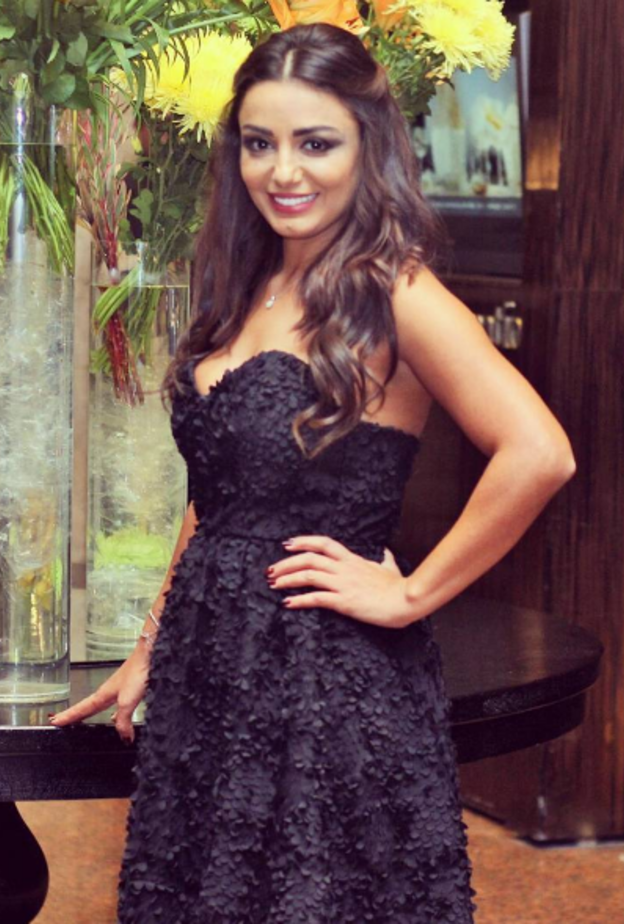 الأسود الأنيق