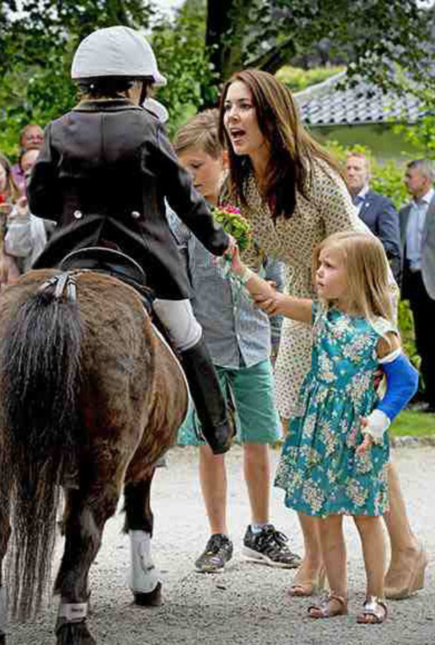 الأميرة مارى أصرت على اصطحاب ابنتها لمقابلة الحصان