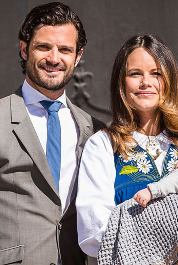 الامير كارل فيليب متحمس في سباق السيارات