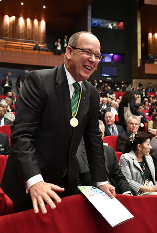 الامير البرت  امير موناكو عضو اللجنة الاولمبية الدولية