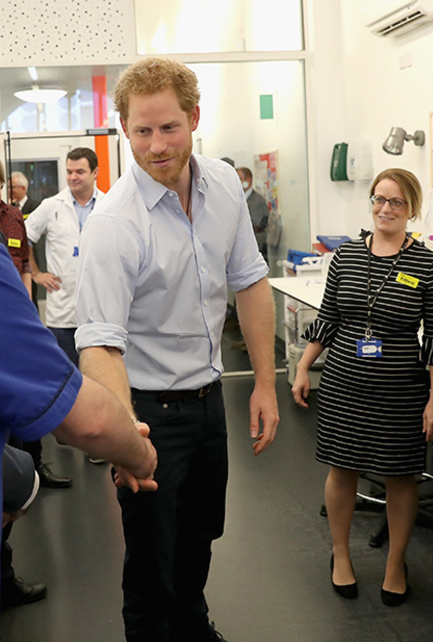 الامير هاري خضع لاختبار كشف الايدز علنا