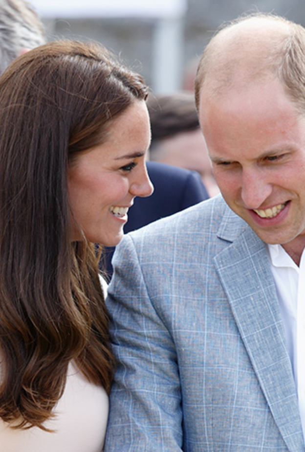 الامير وليام يصطحب عائلته لزيارة الملكة في اسكتلندا