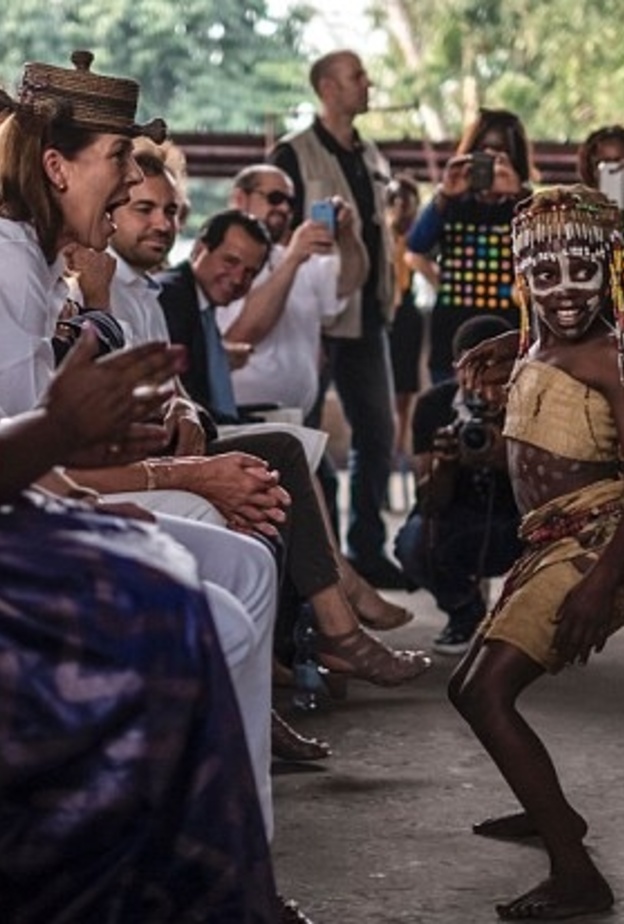 الاميرة كارولين تطلق برنامجا لتدريب الاطفال في الكونغو