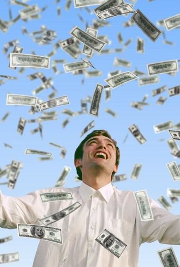 التحقيق مع ثري عربي يرمي بأكثر من 22 ألف دولار في الشارع