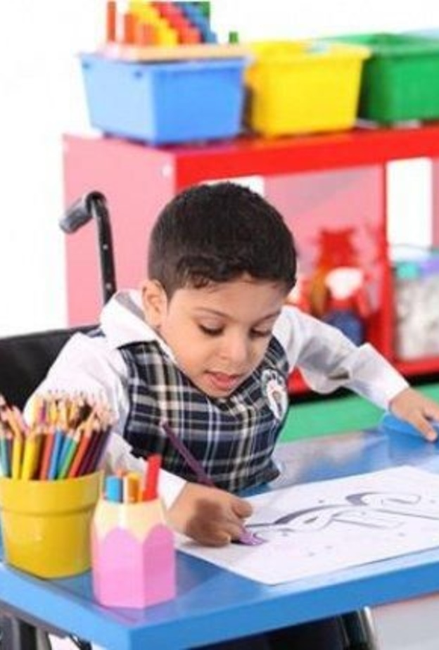 التعليم تعد برامج خاصة لدعم الطلاب و الطالبات ذوي الاعاقة